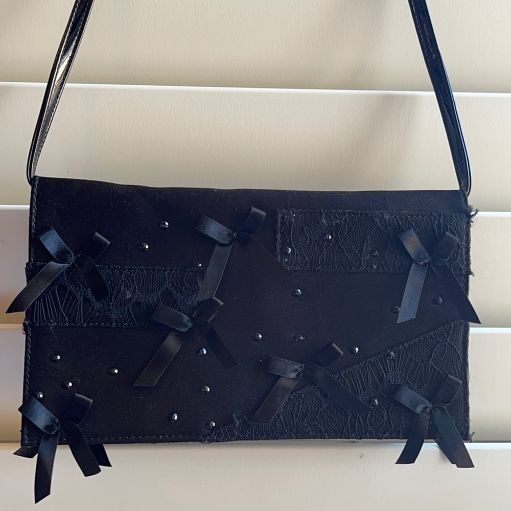 Shoulder Clutch Tote Evening Handbag
Black Satine